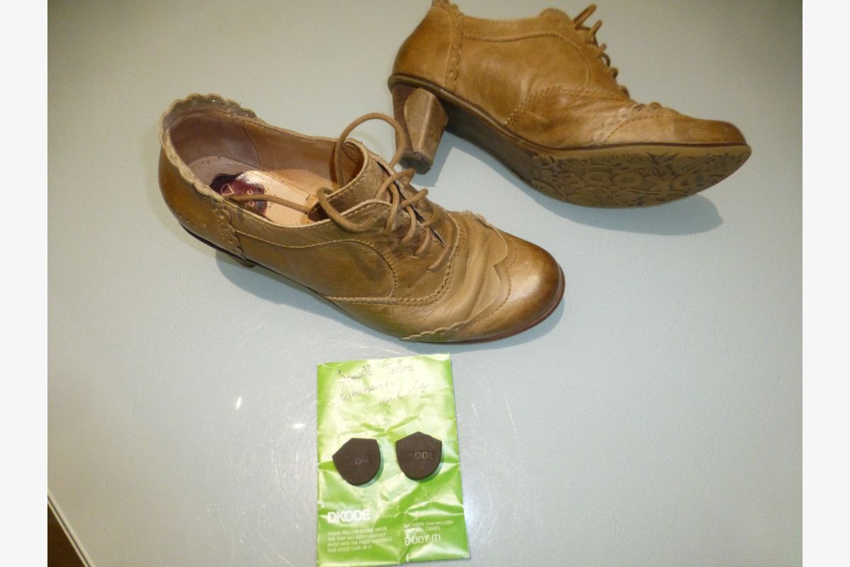 Photo 1 Chaussures P 40 talon 6cm