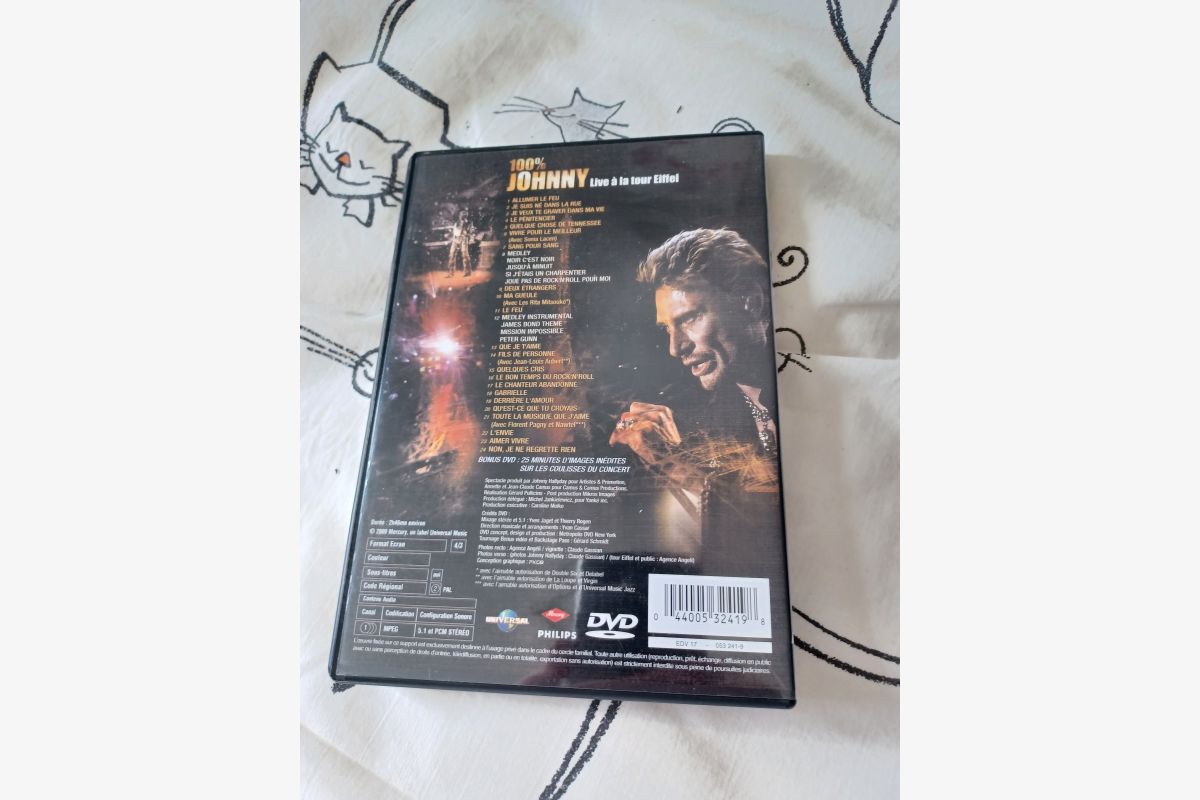 DVD Johnny - 30258894_956f3ee20aeaf0840b9b1d4d78bdc09d.jpg