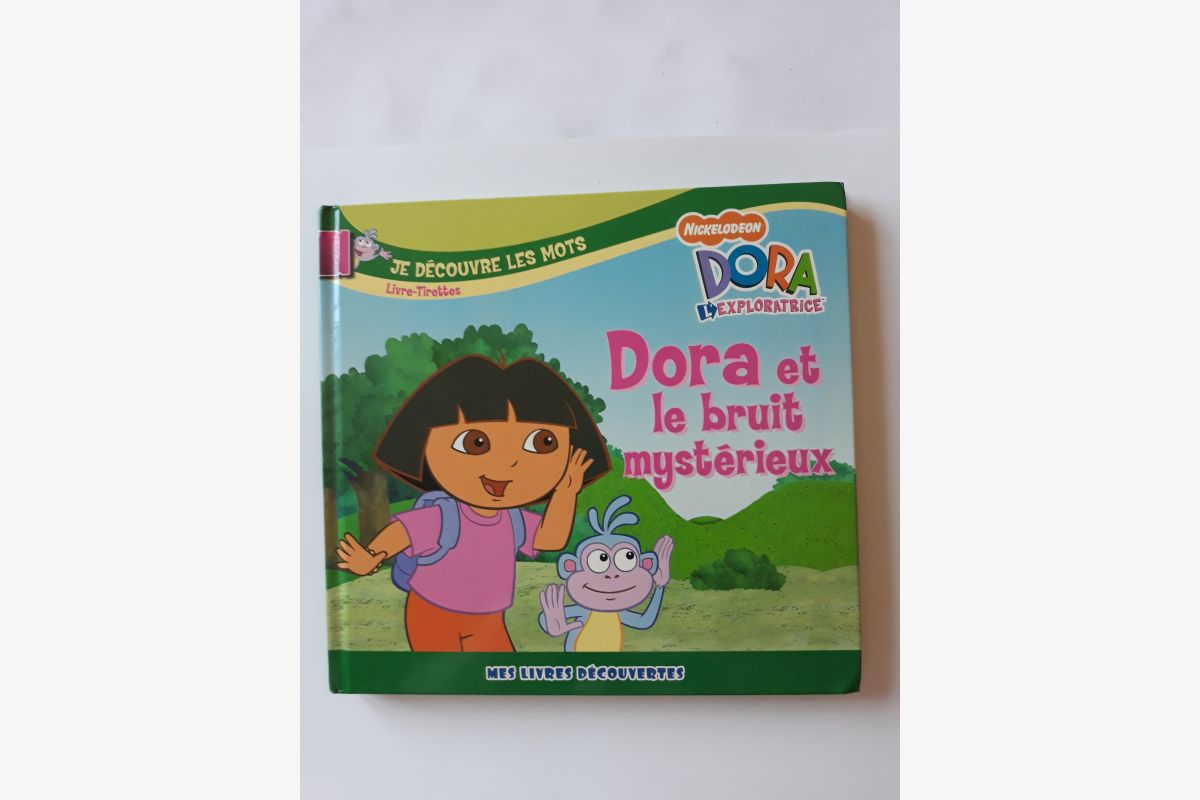Photo 1 BD Neuve Dora et le bruit mystérieux 
