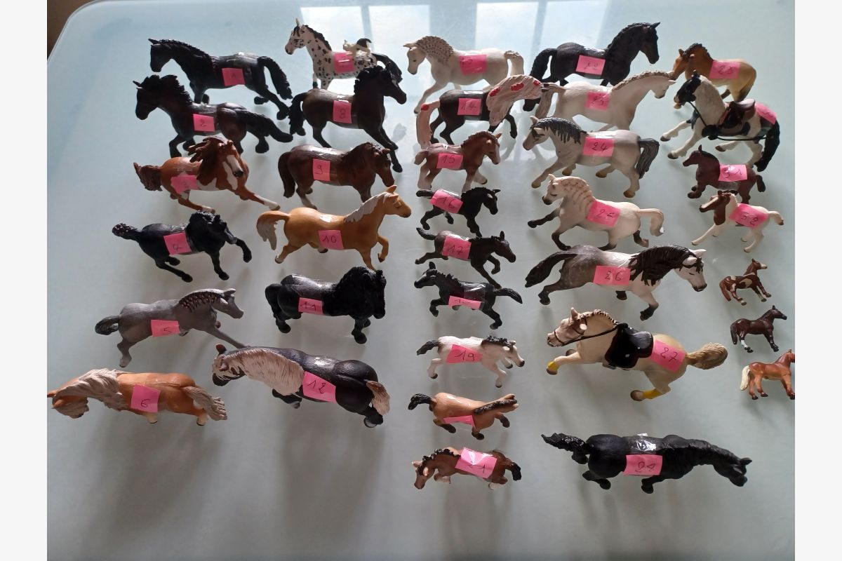 Photo 1 Chevaux Schleich grands ou petits 