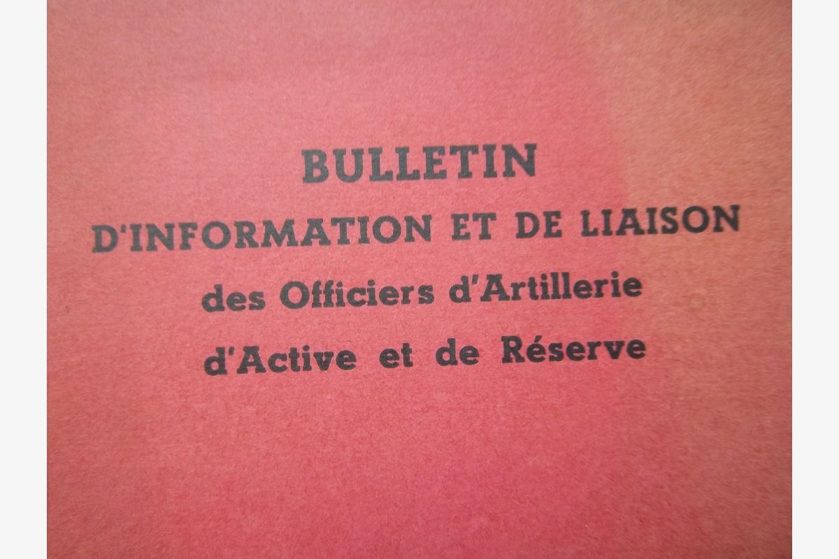 Photo 1 lot revues officiers artillerie années 50 collection militaire