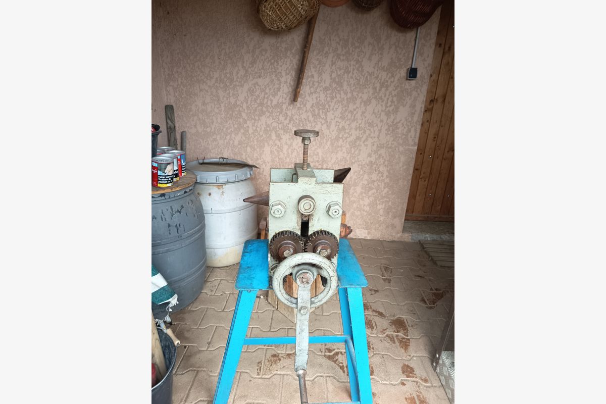 Rouleuse cintreuse - 30259142_499fea52c179f3f3da2f241f4309e350.jpg