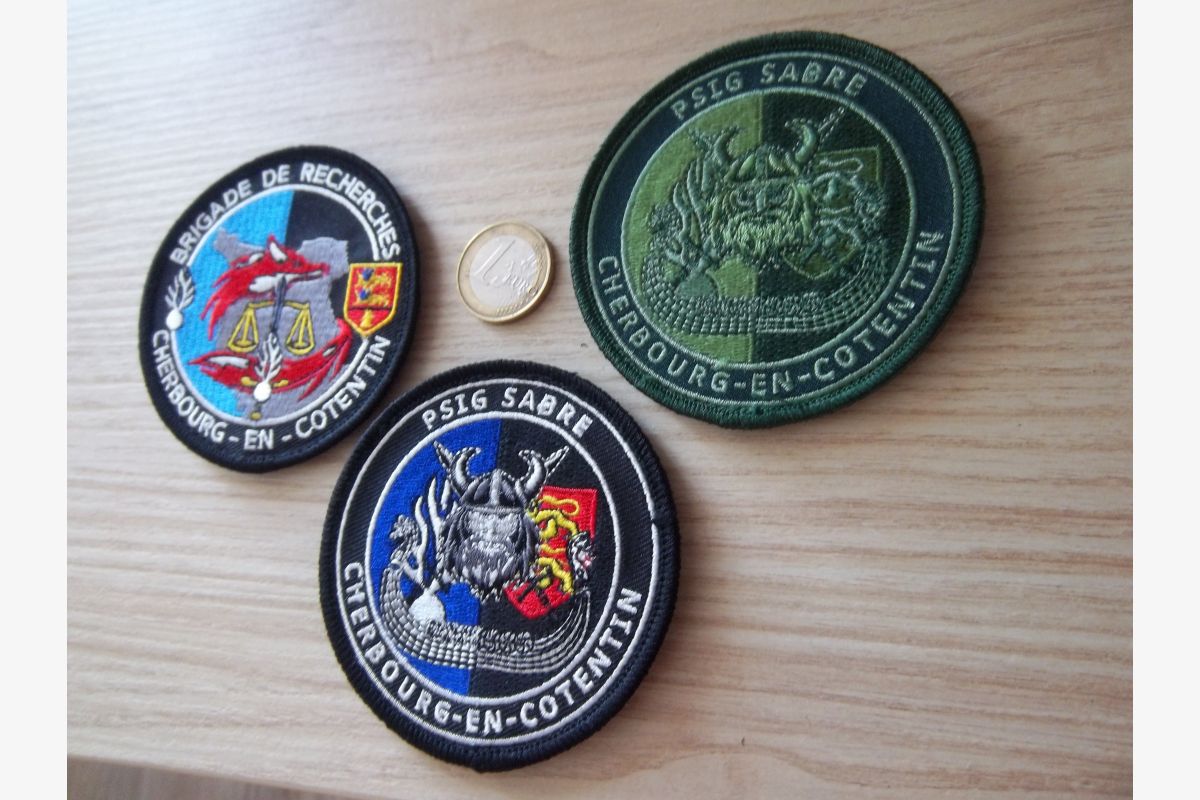 Lot d'écussons militaire Cherbourg insignes gendarmerie collection - 30259162_dde96167e0770ff3d2ae4af4763ea21c.jpg