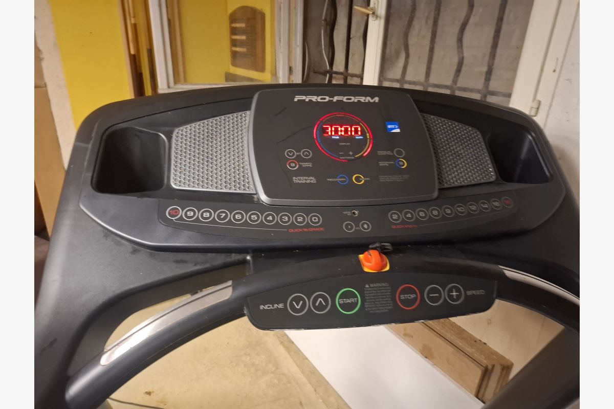Photo 1 Tapis de course Proform  410 i
