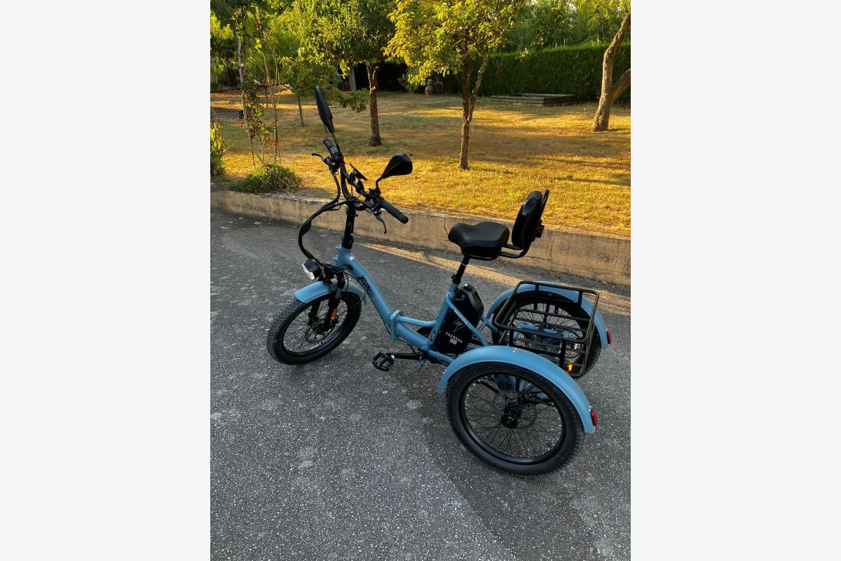 Photo 1 Vélo électrique tricycle