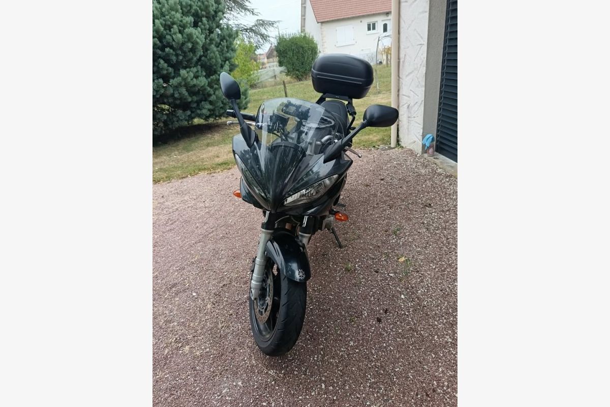 Yamaha FZ6 - 30259347_1babe2e56ca5696c071fce331e348abc.jpg