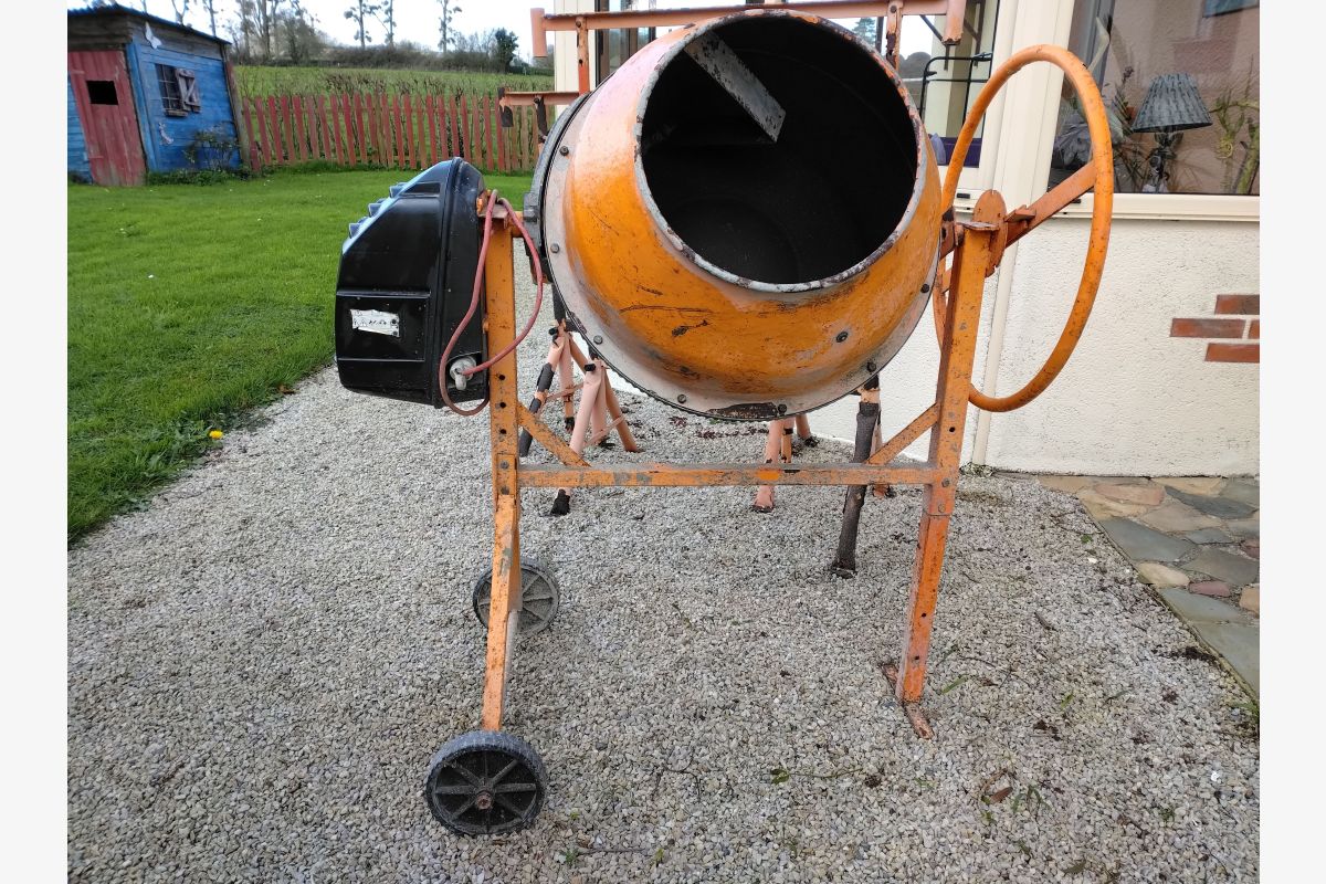 Photo 1 Bétonnière électrique