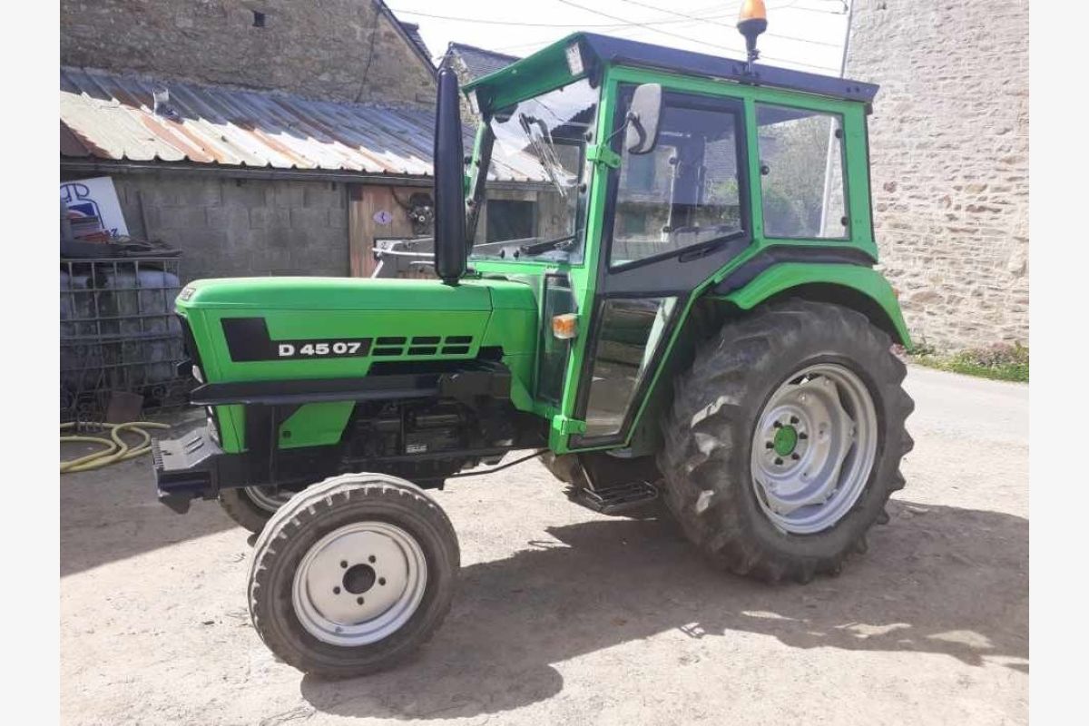 Tracteur Deutz 4507 - 30259697_b7970e5bc05c3674739c5896a2cc56a7.jpg