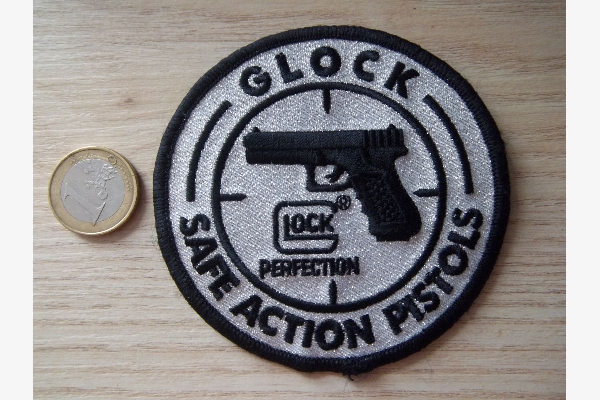 Photo 1 Patch écusson Glock Safe Action Pistols insigne militaire