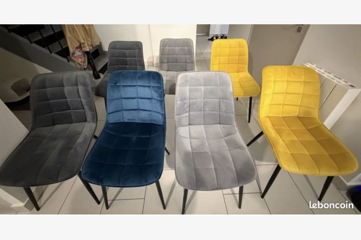 Chaises multicolores  - 30259933_499234eae47ccd25bdfdd57c7710c5e2.jpg