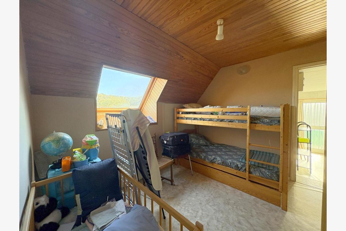JULLOUVILLE - Maison familiale avec studio indépendant à 150 - 30260000_11.jpg