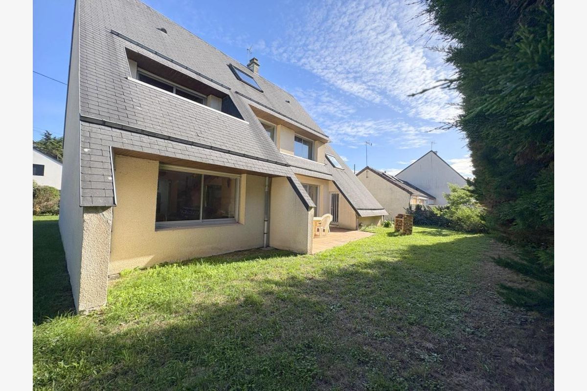 JULLOUVILLE - Maison familiale avec studio indépendant à 150 - 30260000_17.jpg