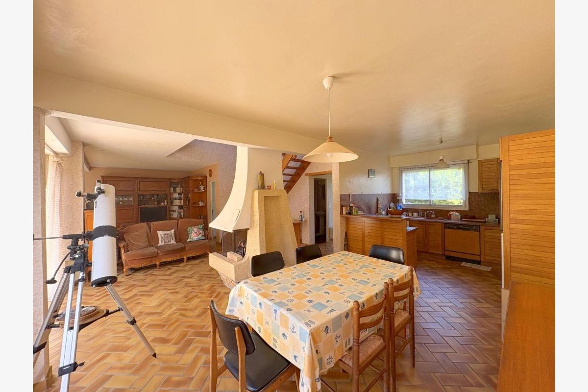 JULLOUVILLE - Maison familiale avec studio indépendant à 150 - 30260000_3.jpg