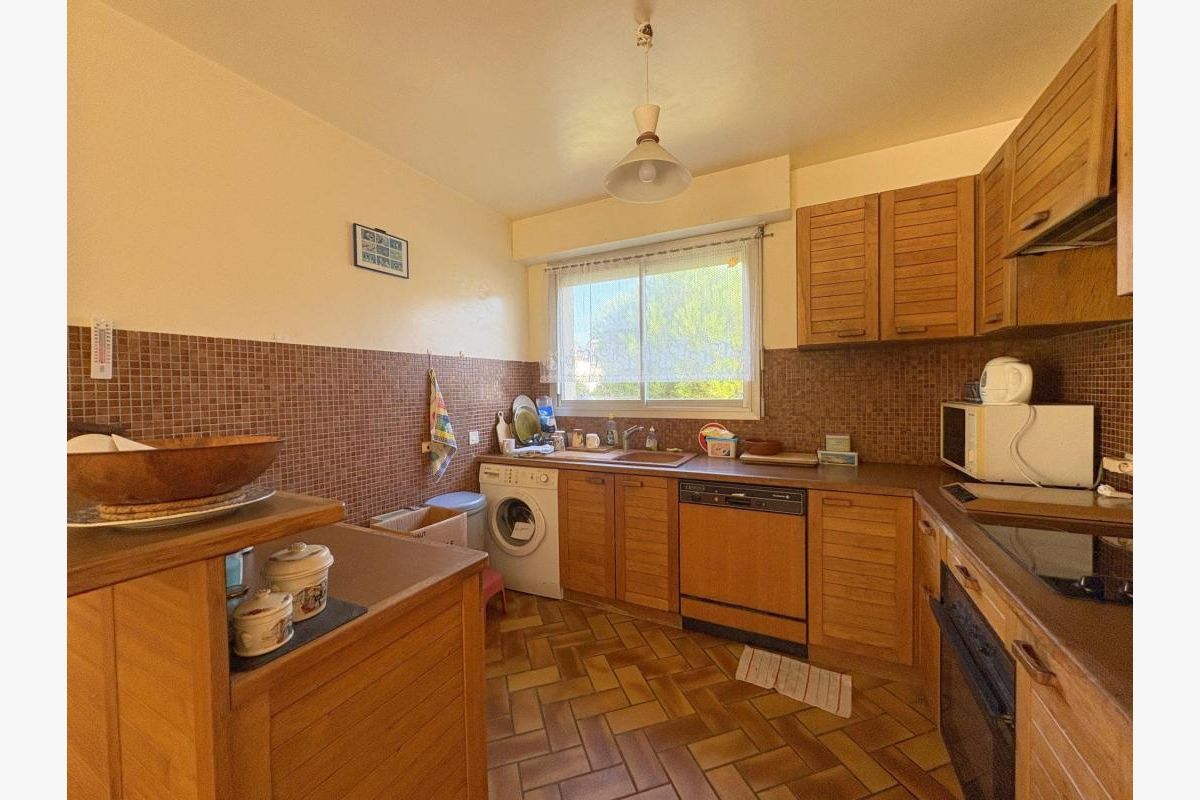 JULLOUVILLE - Maison familiale avec studio indépendant à 150 - 30260000_4.jpg