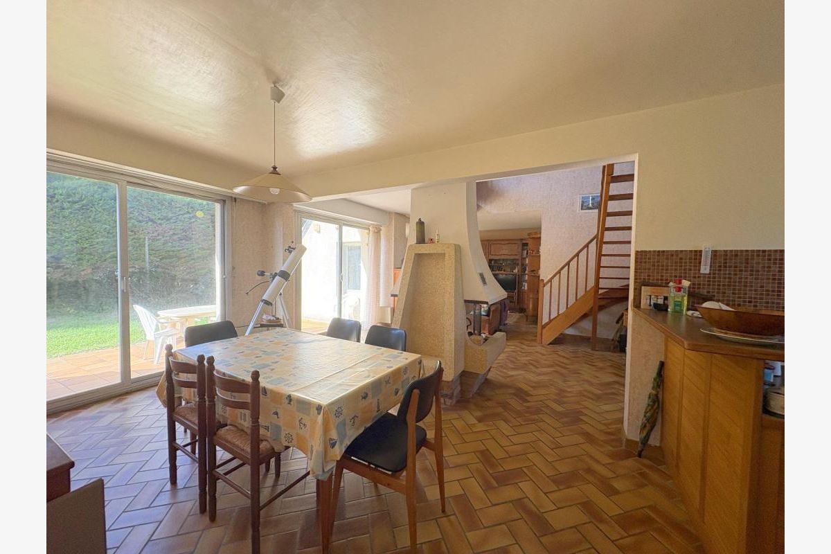 JULLOUVILLE - Maison familiale avec studio indépendant à 150 - 30260000_5.jpg
