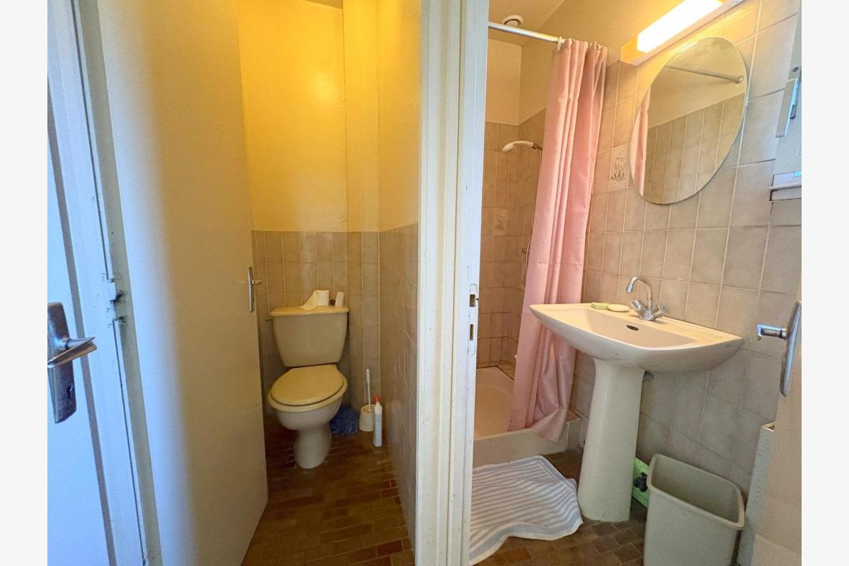 JULLOUVILLE - Maison familiale avec studio indépendant à 150 - 30260000_8.jpg