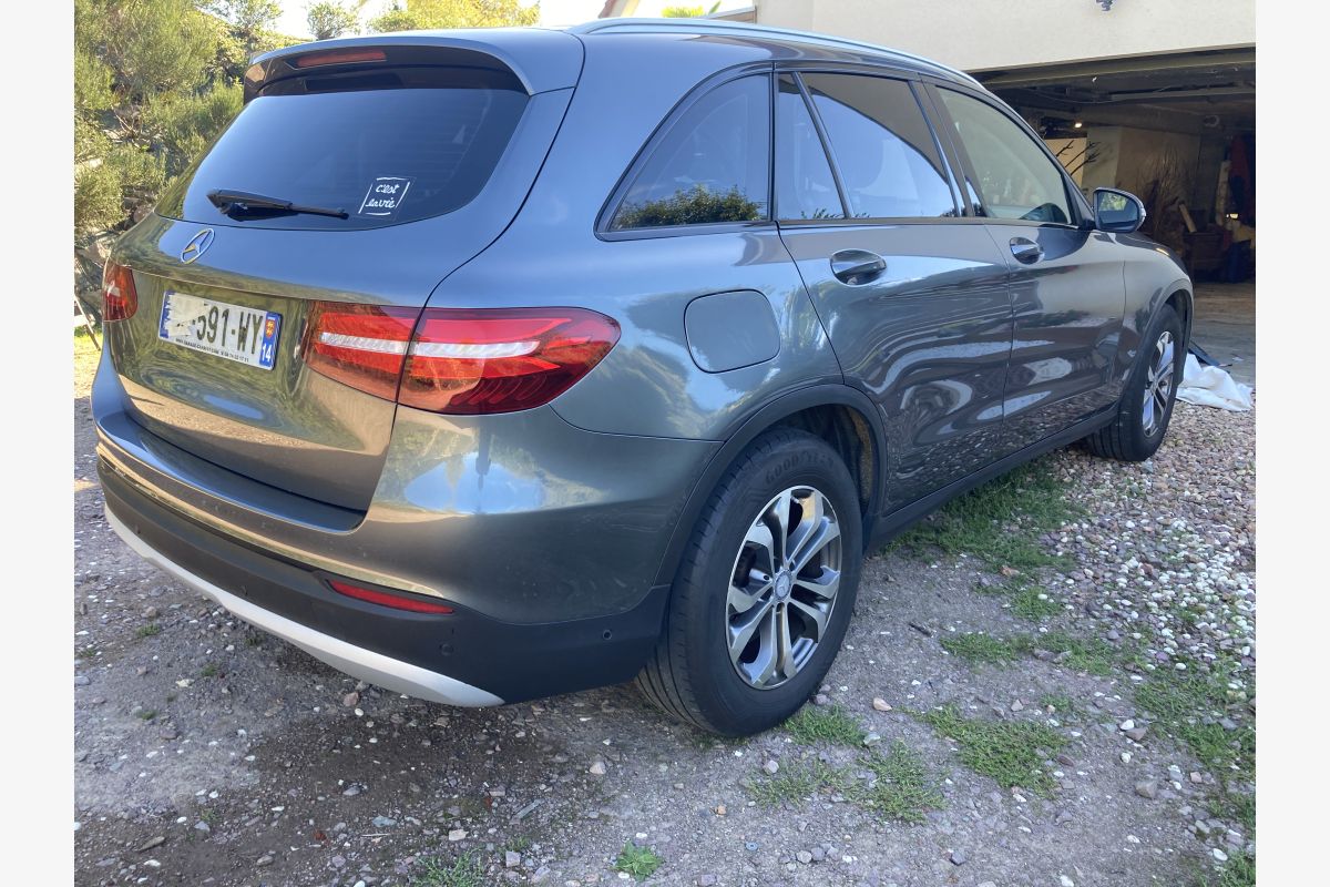 Mercedes GLC  - 30260054_29bb66914afaf244996181c39f353d26.jpg