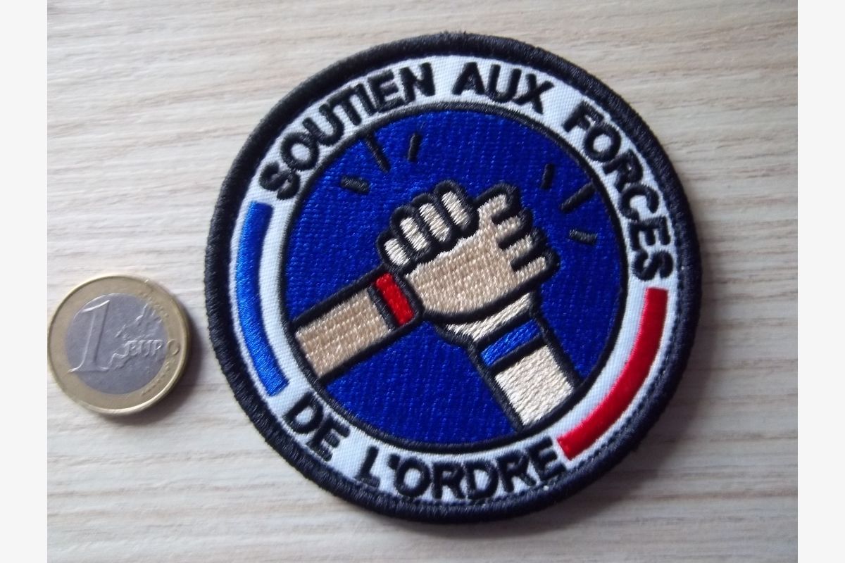 Photo 1 écusson collection soutien forces de l'ordre insigne tissu Scratch