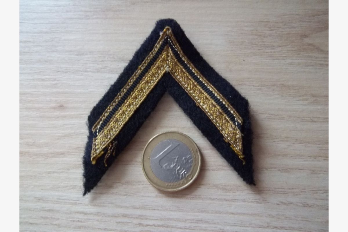 Photo 1 Grade militaire collection vintage insigne grade