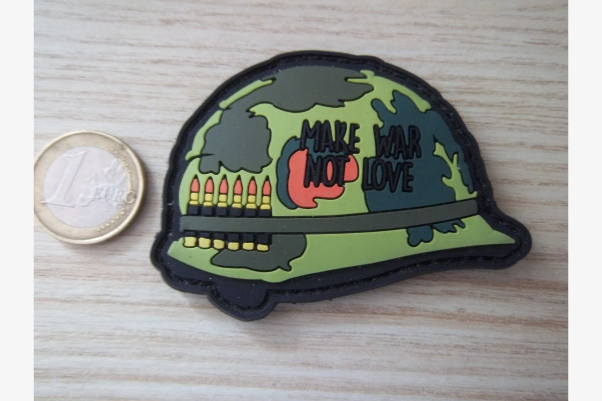 Photo 1 écusson humour militaire airsoft insigne collection