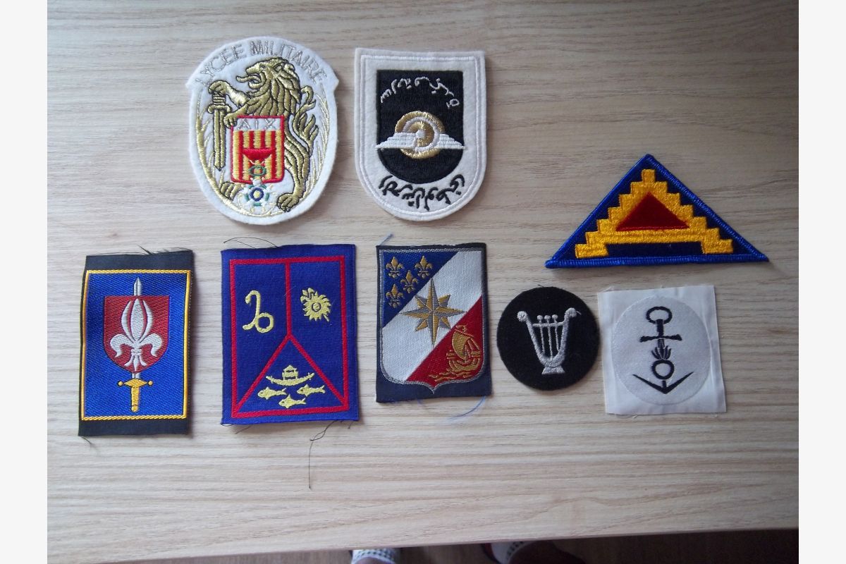 Lot patchs écussons insignes militaire armée vintage - 30260767_a980eb38d3f91d5a33fc788b08faff40.jpg