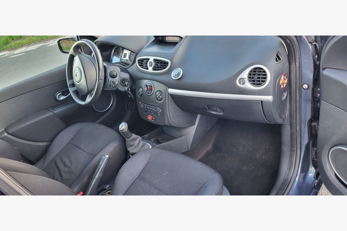 Clio 3 1.5dci ct ok - 30260842_a7ba604a9c7cbe72eb79b80497d90e88.jpg