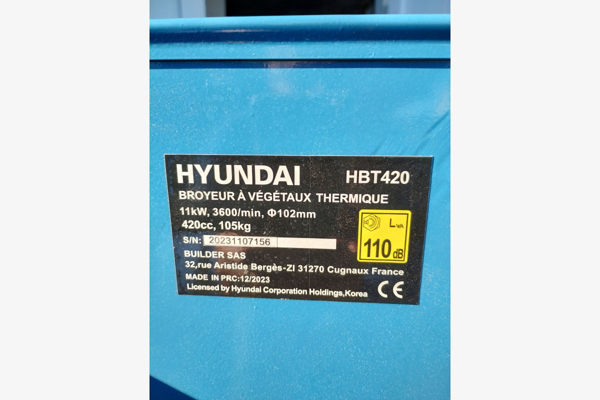 A vendre broyeur à végétaux thermique  - 30261138_07ea58e9665394336f8f21ceb4091437.jpg