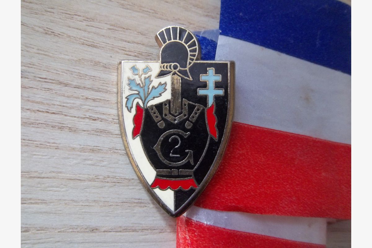 Photo 1 insigne militaire 2 éme régiment du génie ( Delsart ) H330 collection