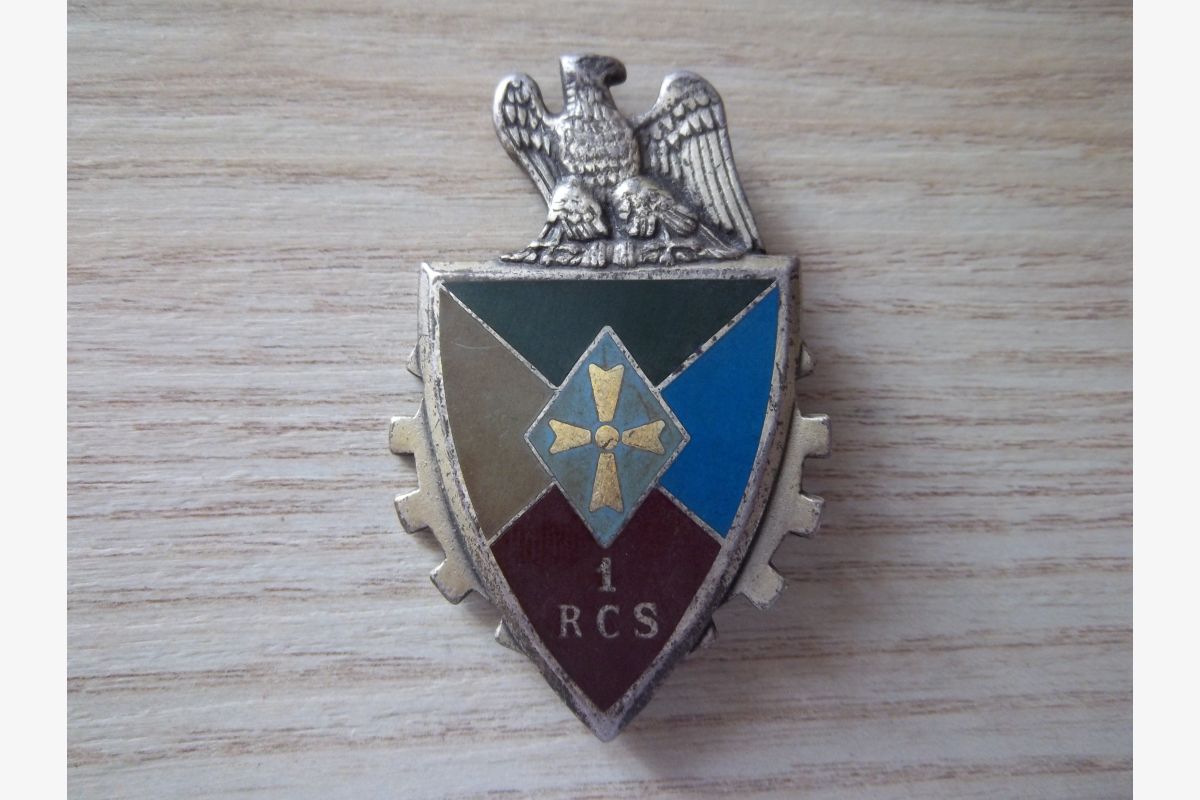 Photo 1 insigne 1er régiment commandement soutien Trèves RFA dissous en 1992