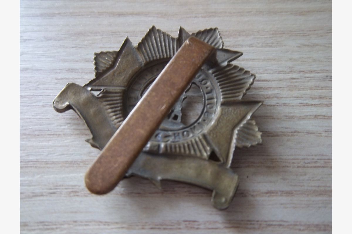 insigne militaire Anglais Cap Badge- Bedfordshire Rgt  - 30261431_b522676cf0971764ac7623fbacfdb081.jpg