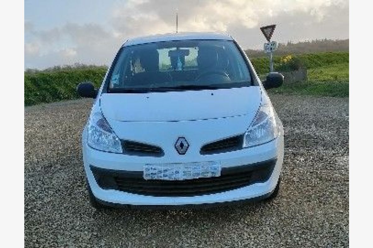 Photo 1 Renault Clio III 1.2 i