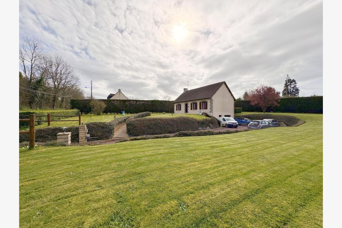 Une maison sur soul-sol située à Anctoville sur Boscq - 302731_14.jpg