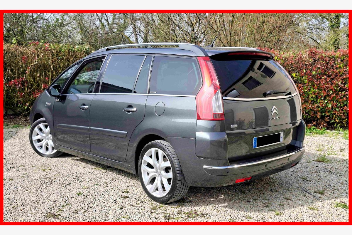 Citroën C4 Grand Picasso 1.6 E-Hdi Exclusive / 7 places / Full full options / Dispo de suite - 302858_dfa899273189b97afab19aa88e59a5a4.jpg