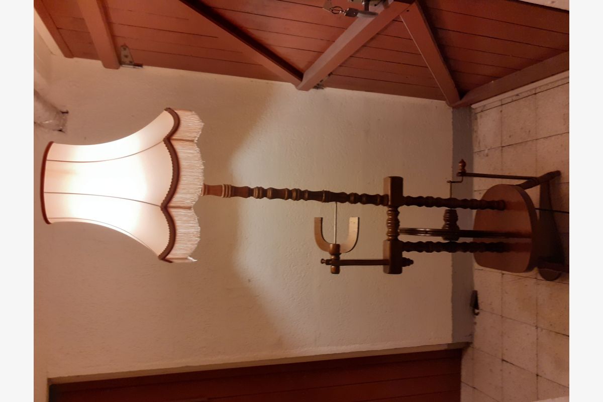 Photo 1 Lampadaire modèle rouet