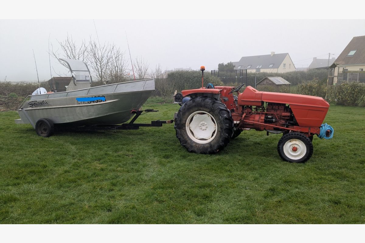 Photo 1 Bateau alu Gosselin 4.85 avec tracteur et remorque