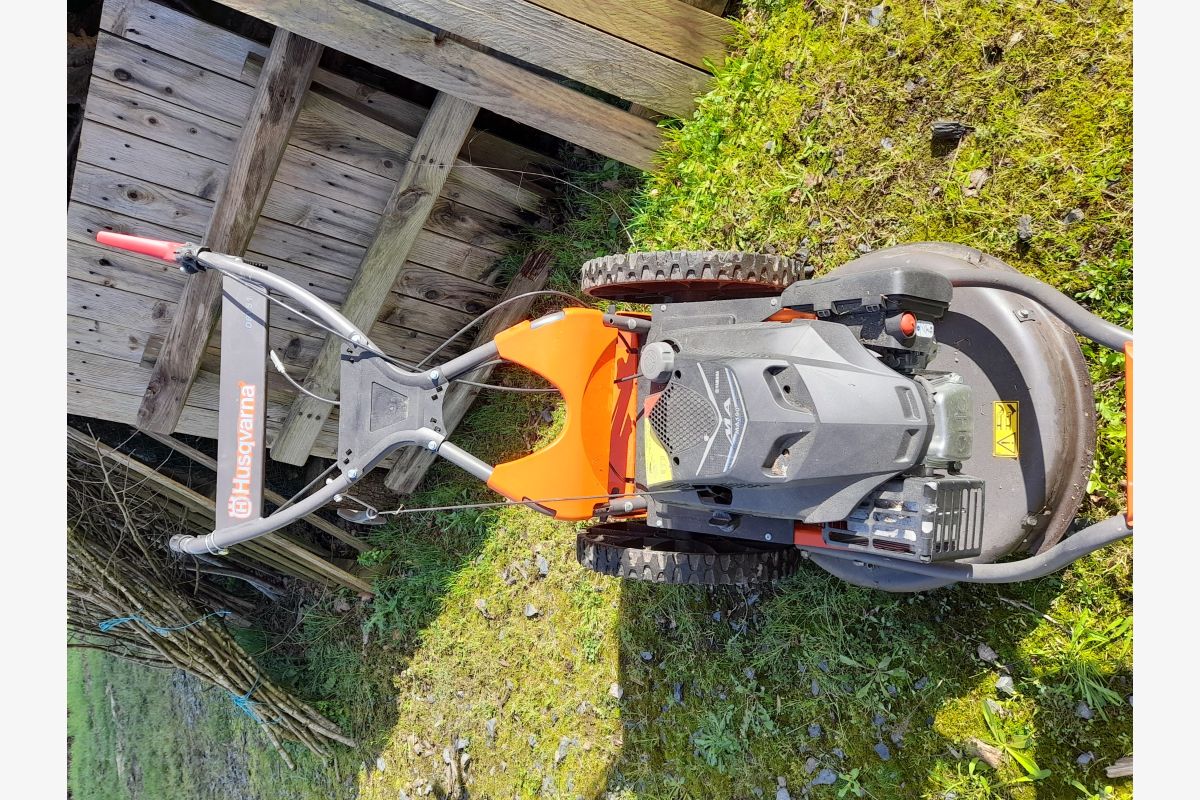 Photo 1 Tondeuse débroussailleuse