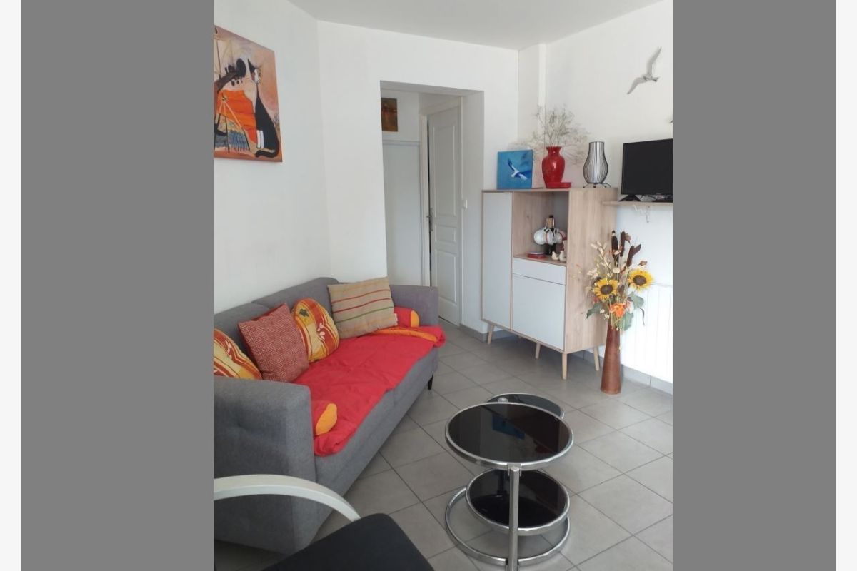 Photo 1 Saint-Martin-de-Bréhal, à 50 m de la plage, location saisonn