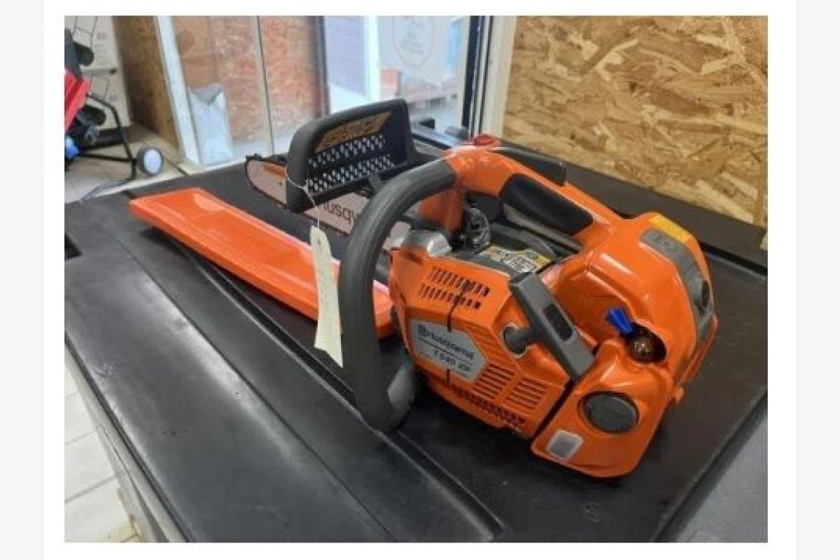 Photo 1 Tronçonneuse Husqvarna