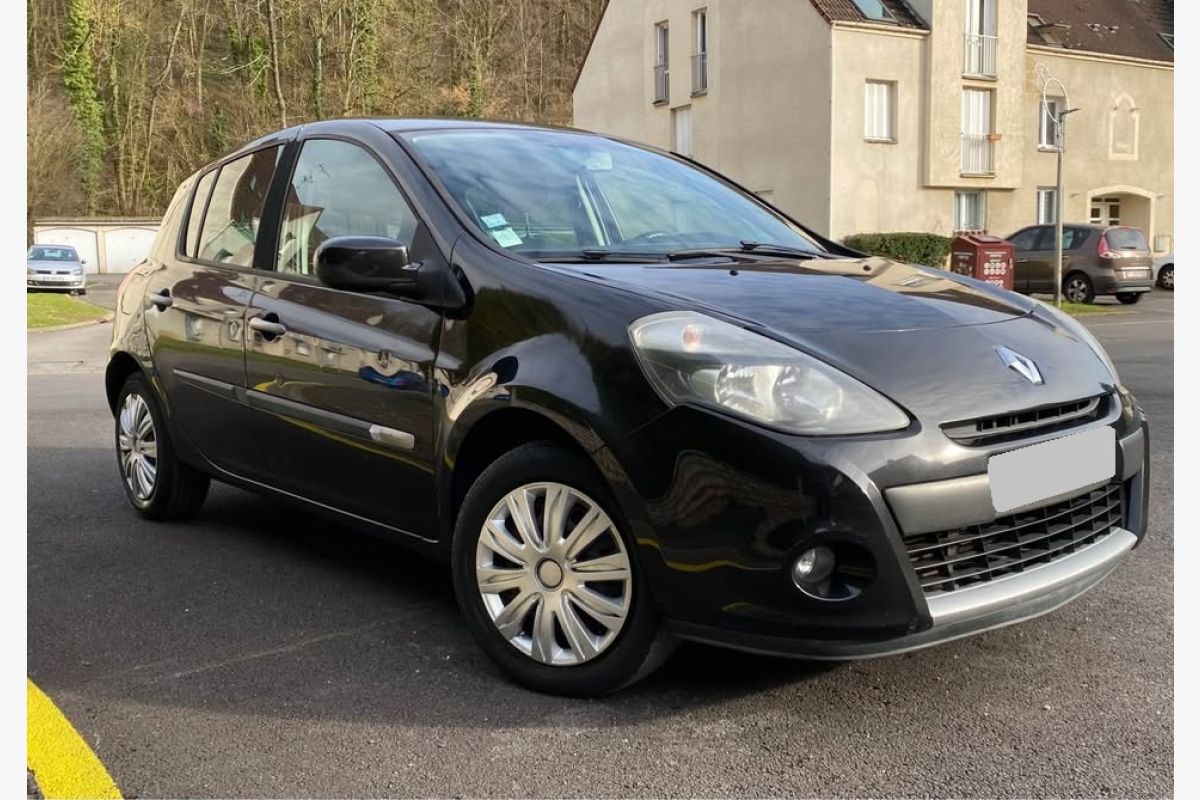 Photo 1 Renault Clio III (2) 1.5 DCI 70 Dynamique 5 p.
