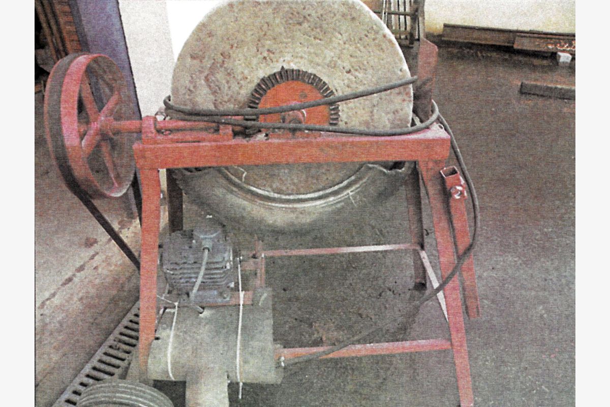 Photo 1 Meule affûtage