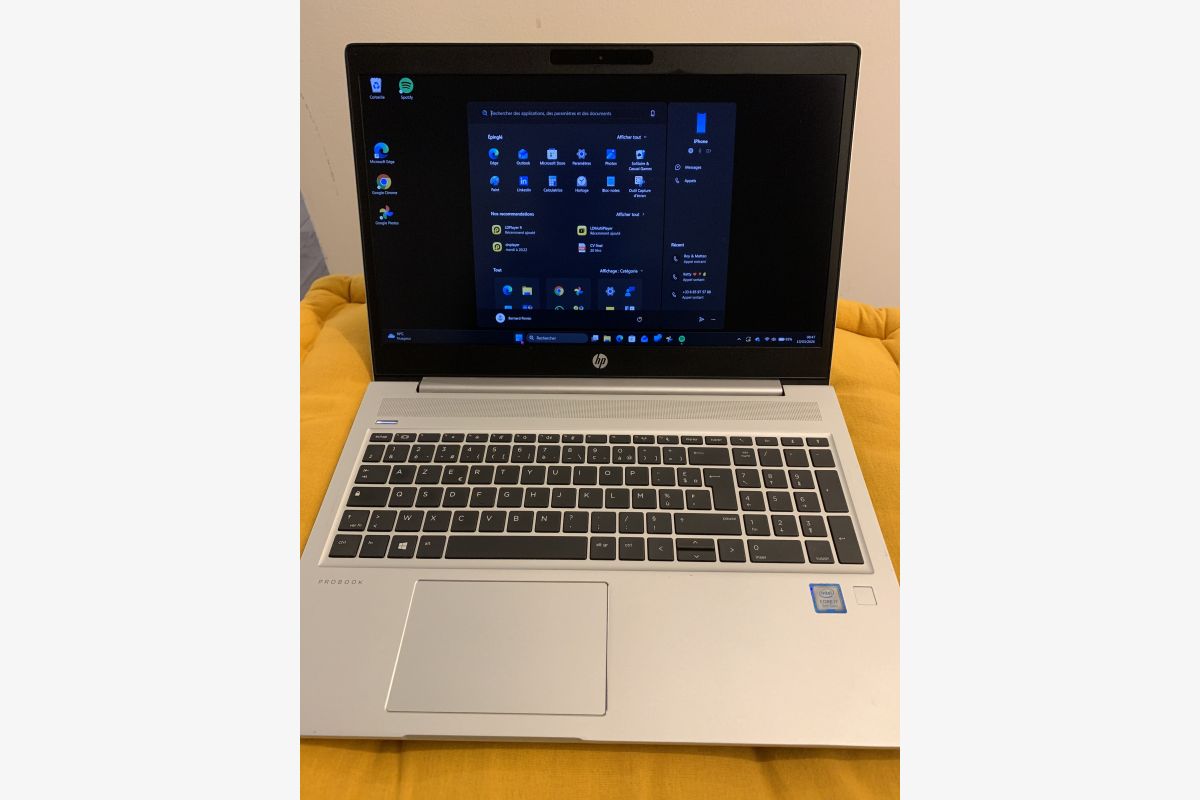 Photo 1 Ordinateur portable à vendre 