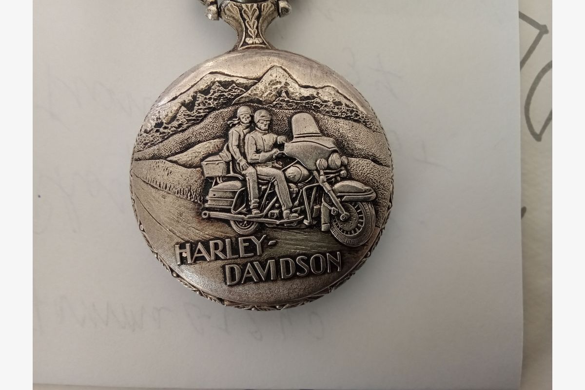 Montre Harley Davidson  - 303542_d742e2952b59b59794dd4a369e52ff21.jpg