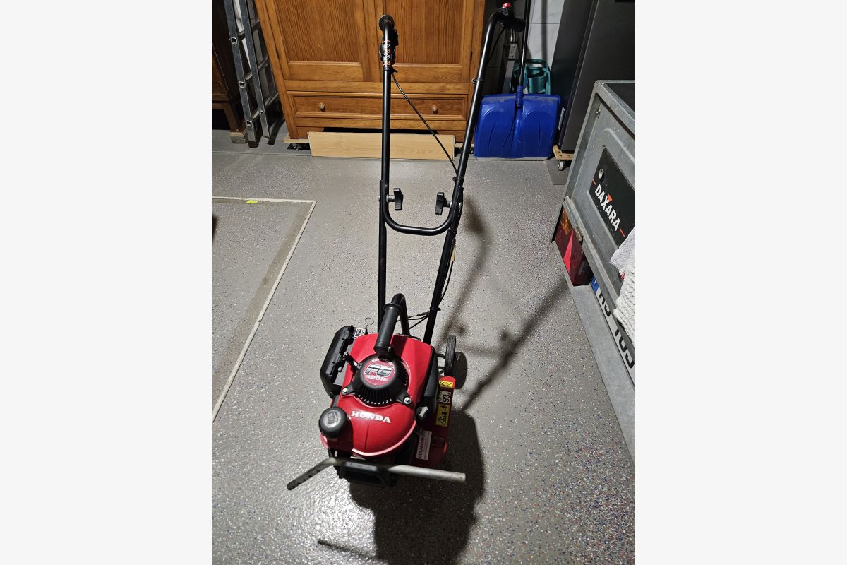 Photo 1 Motobineuse Honda