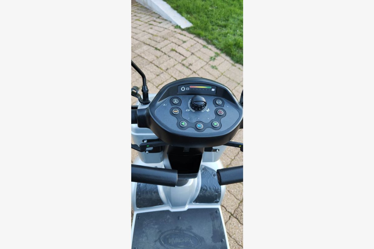 Scooter électrique pour personne à mobilité réduite - 65720_1.jpg