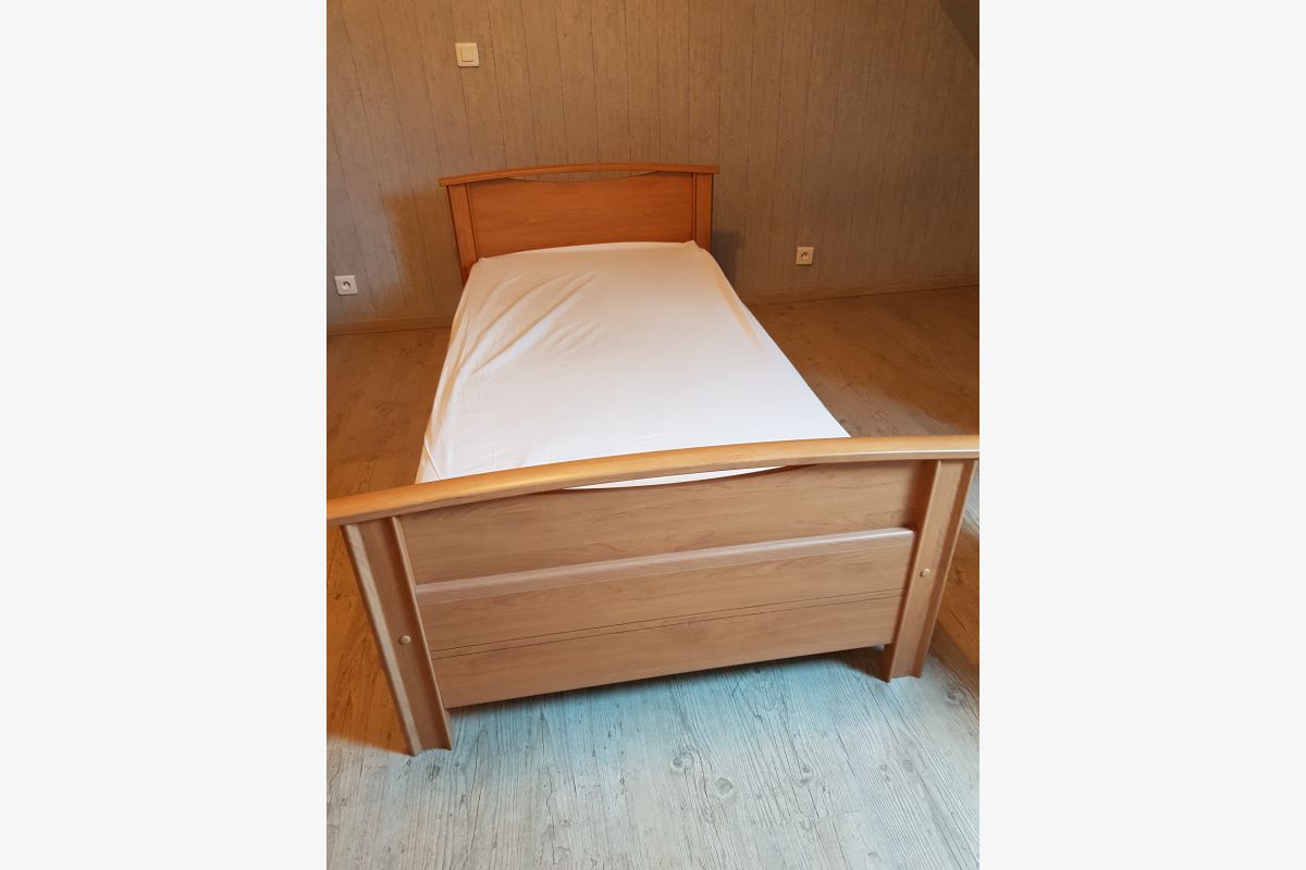 Vends chambre enfant ou ado complète Montana - 72834_1.jpg