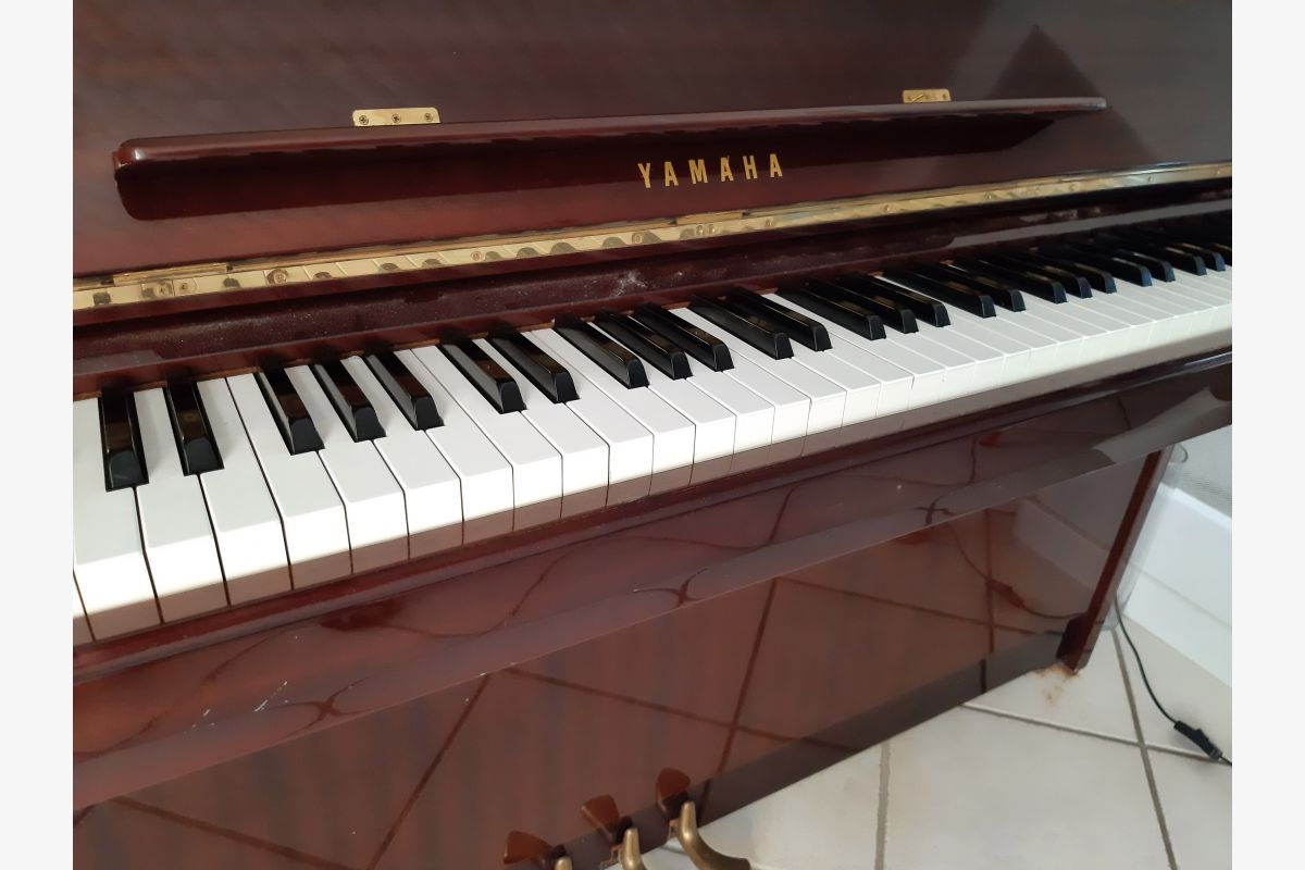 Piano droit Yamaha - 76961_2.jpg